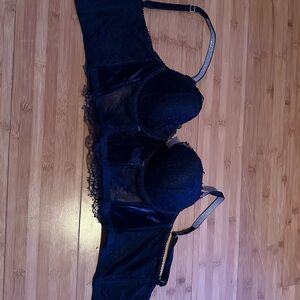 Elegant Lace Underwire Bra - Navy